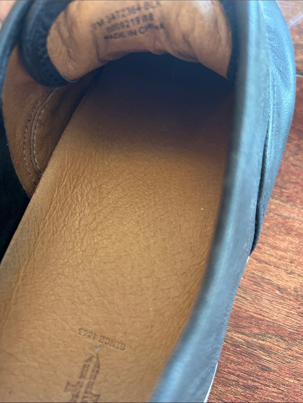 Black Frye Slip-On Leather Sneakers Size 7 Like New - Picture 7 of 8